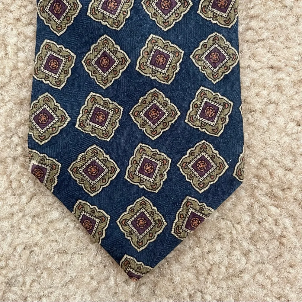 Chanel Silk Tie - Picture 2 of 7
